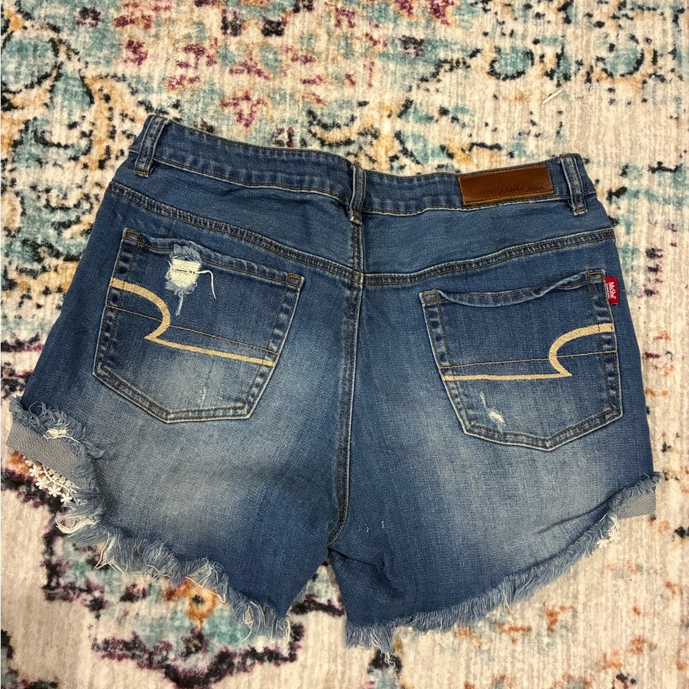 Distressed Denim Women Shorts with Lace Trim - Picture 2 of 3
